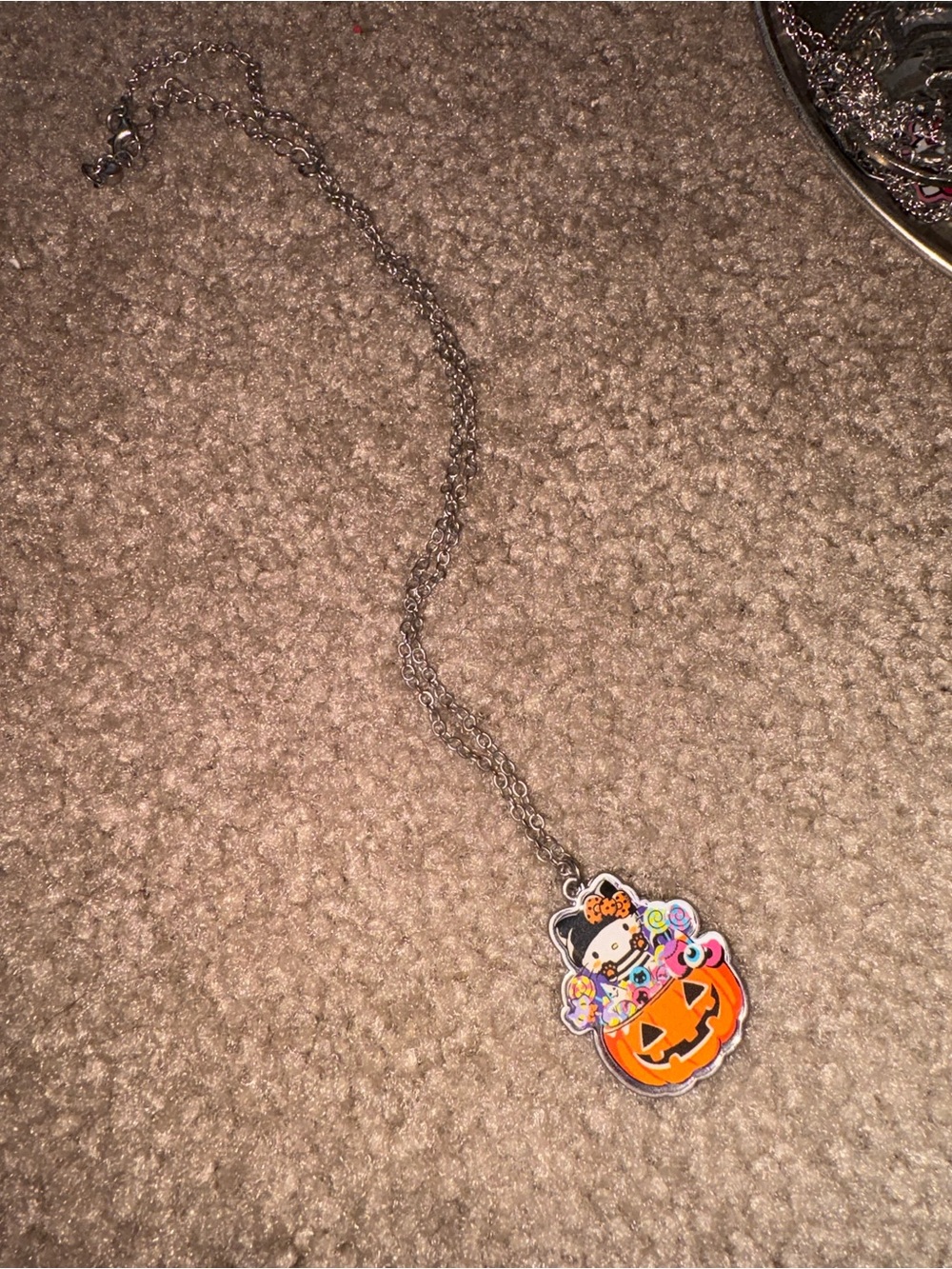 Hello Kitty Halloween necklaces #hellokitty #y2k #2000s #hollister 🤍